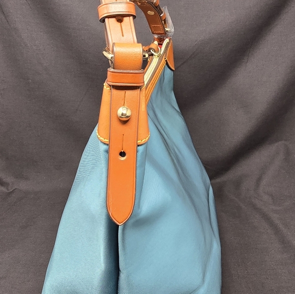 NWT! Dooney & Bourke Nylon Large Erica Shoulder Bag Teal - Picture 2 of 6